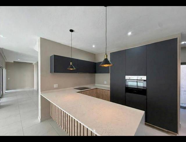 4 BEDROOM CLUSTER FOR SALE IN BRYANSTON